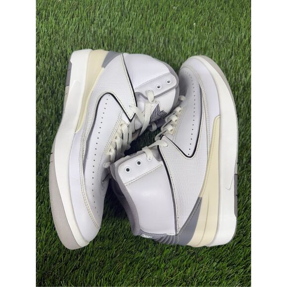 Size 9 Jordan 2 White‎ Cement Grey Clean VNDS FIRE OG All main image 6